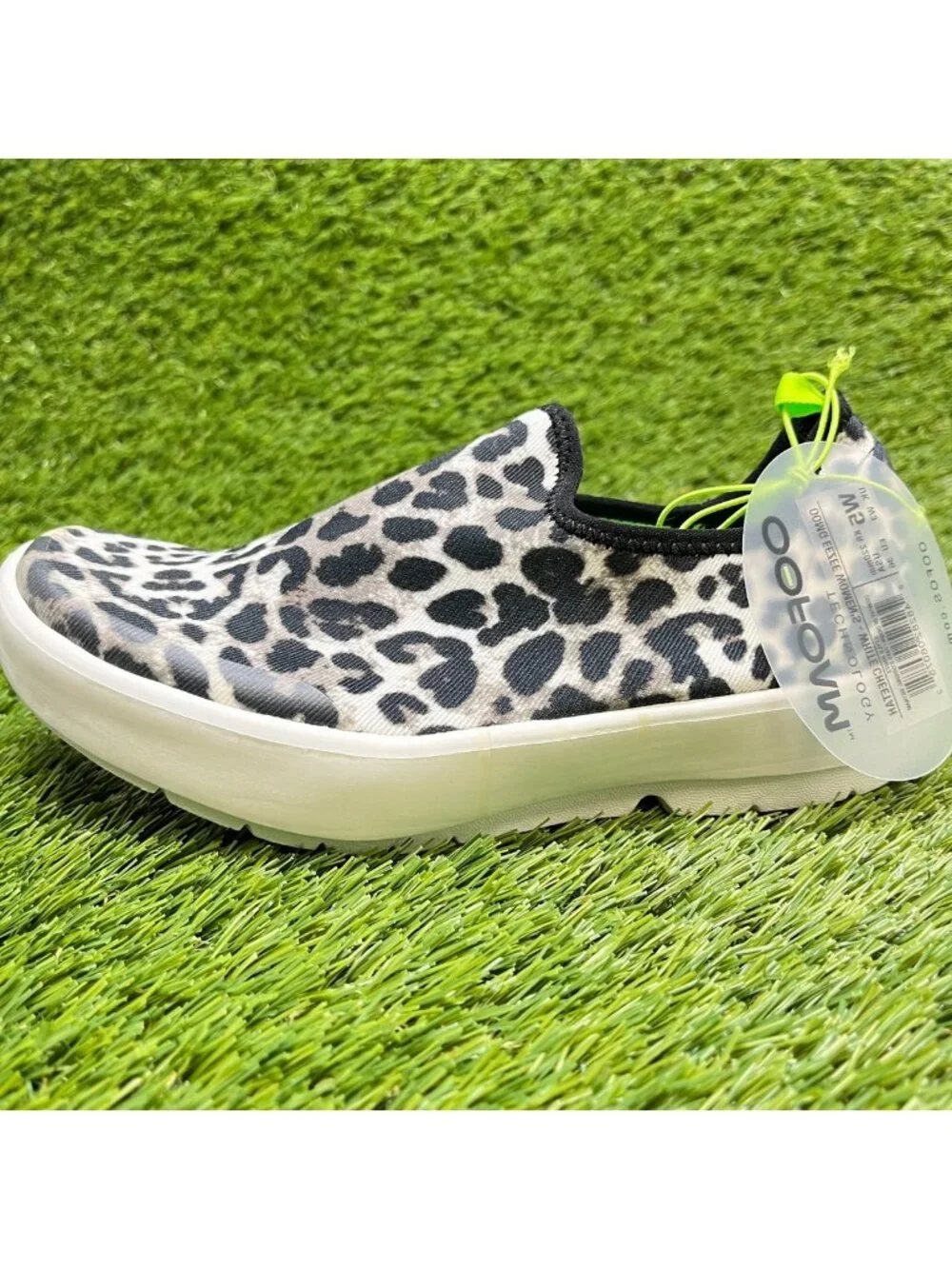 Oofos OOmg Eezee Leopard Print Womens Size 5 Black White Casual Slip On Shoes